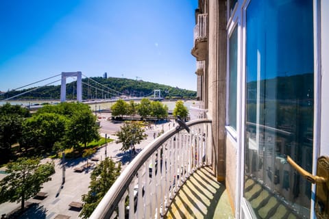 Patio, View (from property/room), View (from property/room), Balcony/Terrace, City view, City view, Landmark view, Landmark view, Mountain view, Mountain view, River view, River view