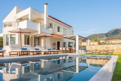 Property building, Pool view, Swimming pool