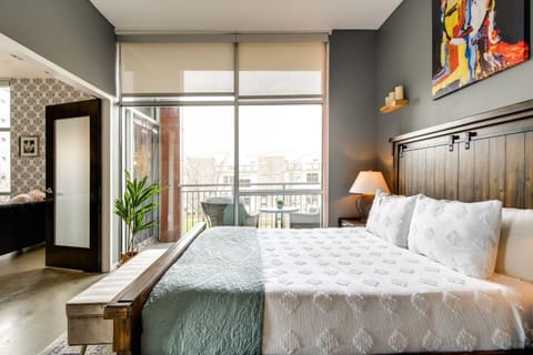 5M217 Longterm Stay Just Across the River from Downtown House in East Nashville