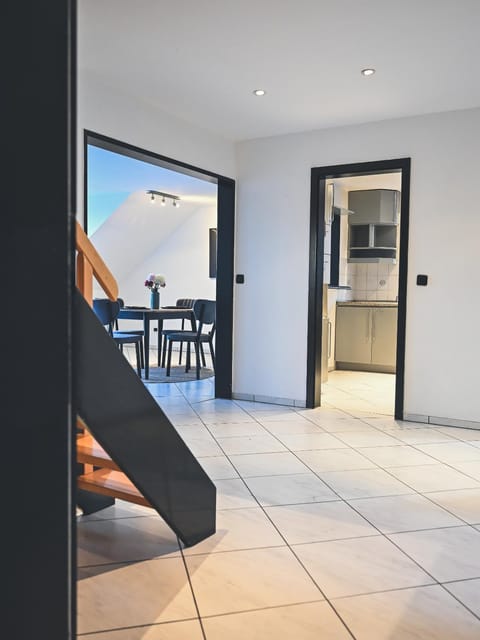 View (from property/room), Balcony/Terrace, Kitchen or kitchenette, Living room, Seating area, Dining area