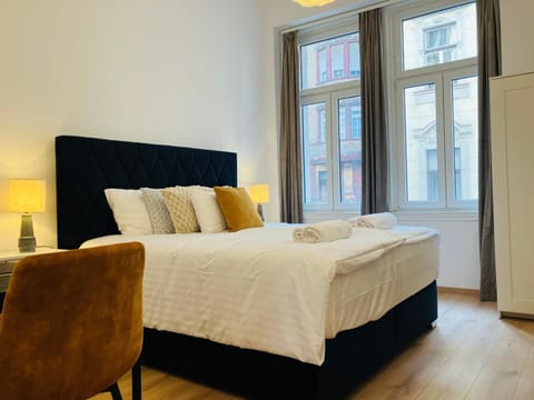 Bed, Photo of the whole room, Bedroom, towels, wardrobe