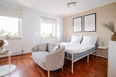 Bed, Living room, Photo of the whole room, Bedroom