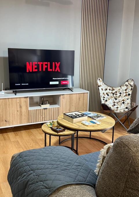 Communal lounge/ TV room, Living room, Seating area