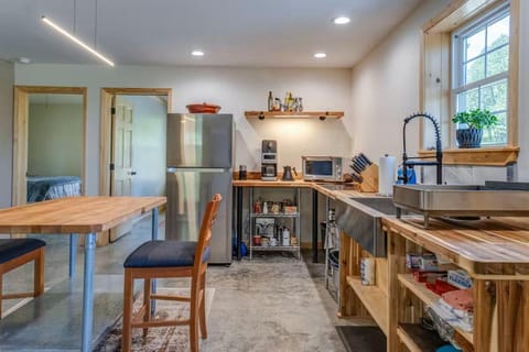 Rustic Elegance House in Seneca Lake