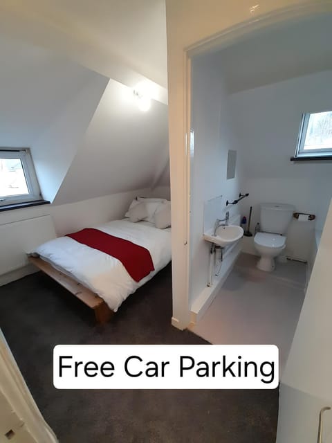 Toilet, Bed, Bathroom, Photo of the whole room, Bedroom