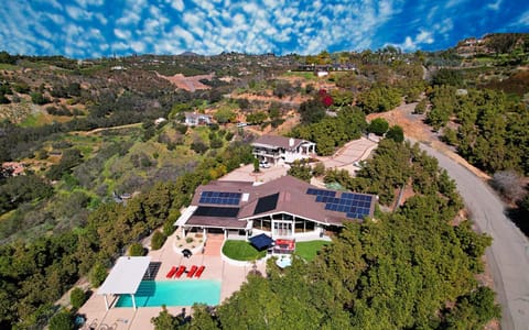 Property building, Natural landscape, Bird's eye view, Pool view, Swimming pool