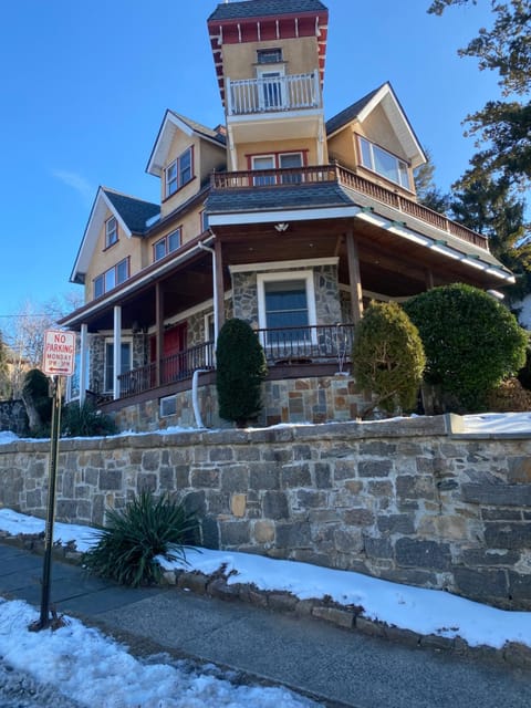 Property building, Winter