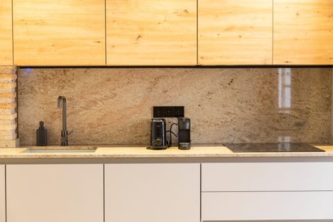 Coffee/tea facilities, Kitchen or kitchenette