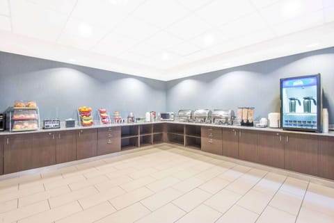 Restaurant/places to eat, Dining area, On site, Breakfast