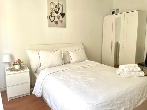 3 minutes walking from Lausanne Train station Apartment in Lausanne