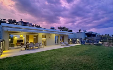 Property building, Patio, View (from property/room), Inner courtyard view
