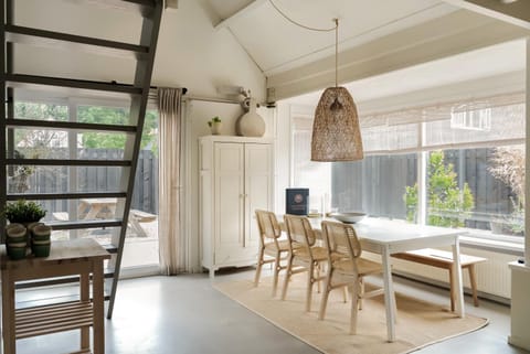 -Casa Como- nabij het meer, restaurants & keukenhof House in Noordwijkerhout