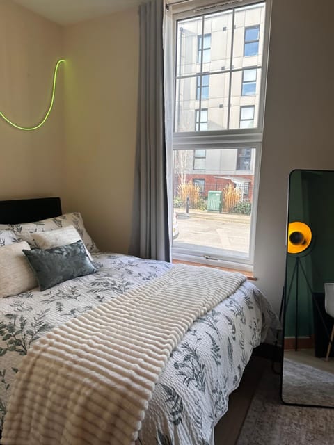 City Studio 4 Apartment in Coventry