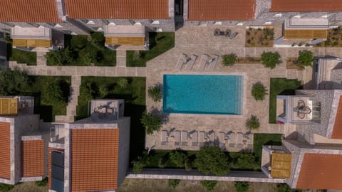 Property building, Day, Neighbourhood, Bird's eye view, Swimming pool