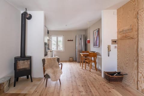 Casa Claudia, stylish & spacious Apartment in Nago–Torbole