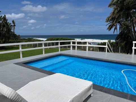 Pool view, Sea view, Swimming pool, sunbed