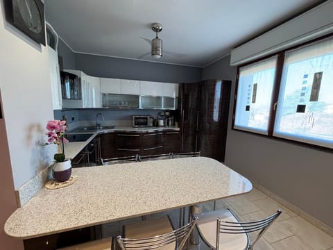 Kitchen or kitchenette, Dining area, dishwasher, oven, stove