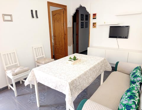 Communal lounge/ TV room, TV and multimedia, Living room