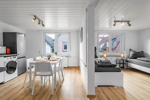 Kitchen or kitchenette, Photo of the whole room, Seating area, Dining area