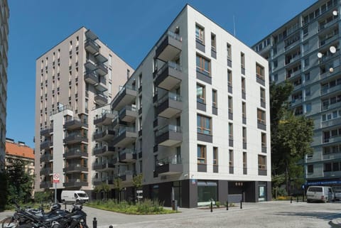 Property building, Neighbourhood, Location, Parking
