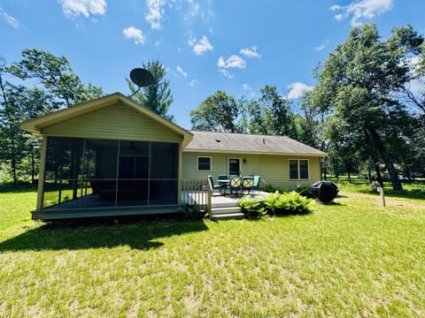 Pool and Beach Access! Lake Arrowhead Hideaway House in Petenwell Lake