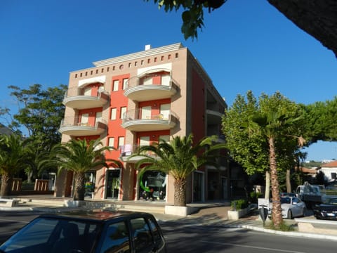 Residence Xenia Apartment hotel in Alba Adriatica
