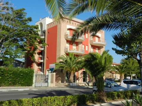 Residence Xenia Apartment hotel in Alba Adriatica