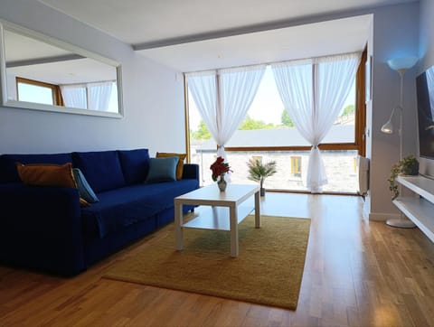 TV and multimedia, Living room, Photo of the whole room, Seating area