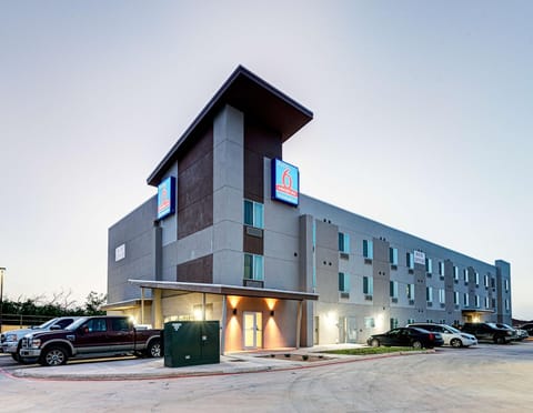 Property building, Facade/entrance, Night, Property logo or sign, On site, Time of day