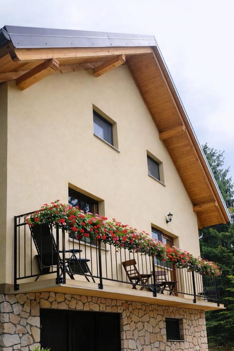 House sid forest House in Lika-Senj County