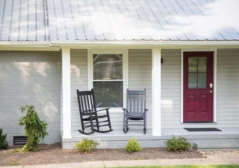 Asheville Relaxing Sanctuary Arboretum adjacent House in Bent Creek