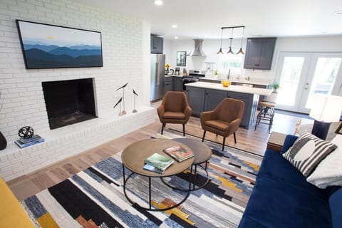 Asheville Relaxing Sanctuary Arboretum adjacent House in Bent Creek