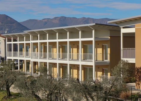 Property building, Balcony/Terrace