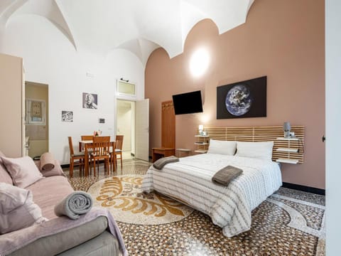 Bed, Living room, Photo of the whole room