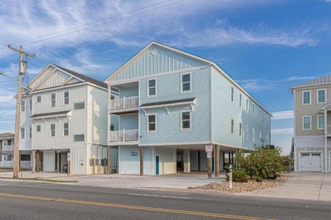1209 S Ocean by Together Resorts House in North Myrtle Beach