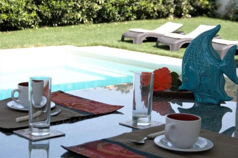 Garden, Dining area, Swimming pool, sunbed