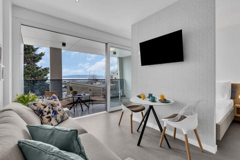 Perla Apartments Baska Voda Bed and Breakfast in Baška Voda