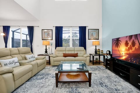 Stunning Aviana Resort: Pool, Game Room & Clubhouse Near Disney House in Loughman