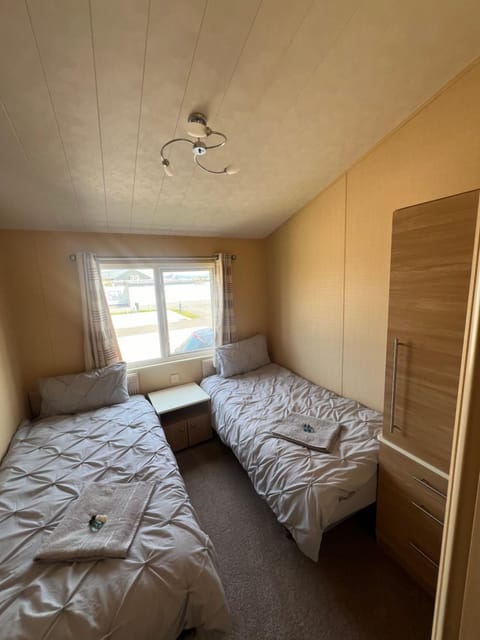 Pebble Beach Resort The Donington Lodge Campground/ 
RV Resort in Towyn