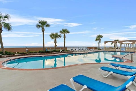 Natural landscape, Pool view, Sea view, Swimming pool, Swimming pool, sunbed