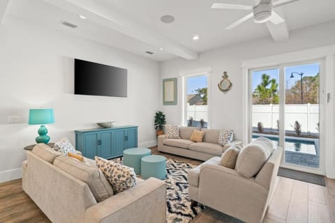 New 6BR Home Sleeps 16 | Private Pool, Walk to Beach, Near Pier Park House in Long Beach