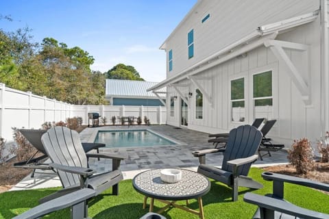New 6BR Home Sleeps 16 | Private Pool, Walk to Beach, Near Pier Park House in Long Beach