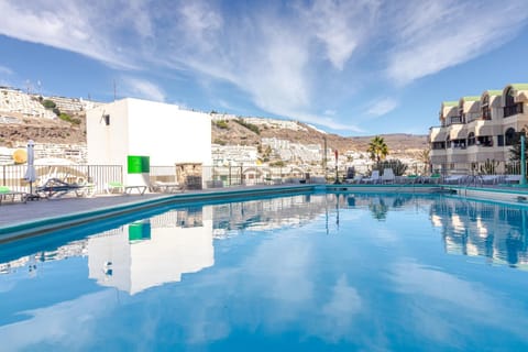Balcony/Terrace, Swimming pool, Swimming pool