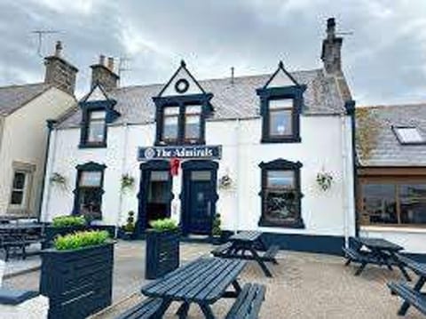 Findochty Beach house - Private Garden-BeachFront House in Findochty