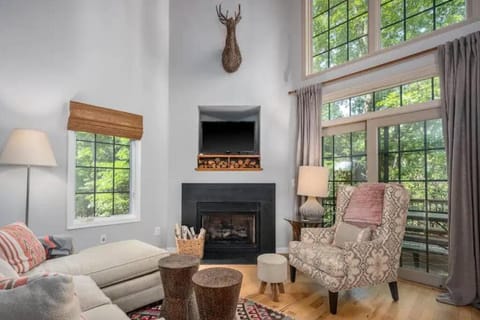 Adventure Awaits - Family Home House in Massies Mill