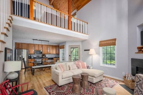 Adventure Awaits - Family Home House in Massies Mill