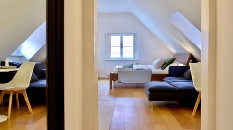 Living room, Photo of the whole room, Bedroom