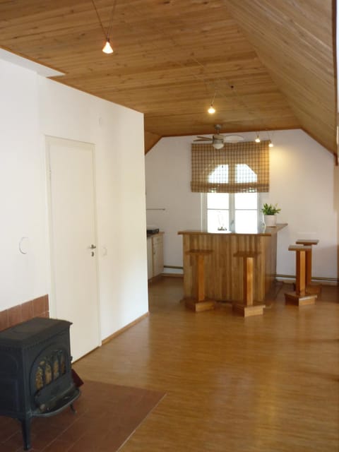 Day, Lounge or bar
