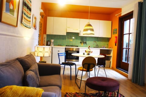 Kitchen or kitchenette, Living room, Seating area