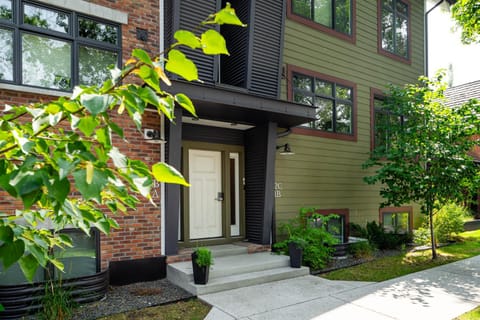 Your Downtown Urban Sanctuary - Walk to EVERYTHING House in Bozeman